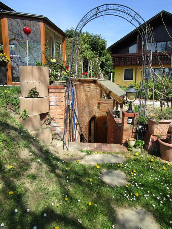 Haus Sundl - Privatzimmer Емерсдорф-ан-дер-Донау Екстериор снимка